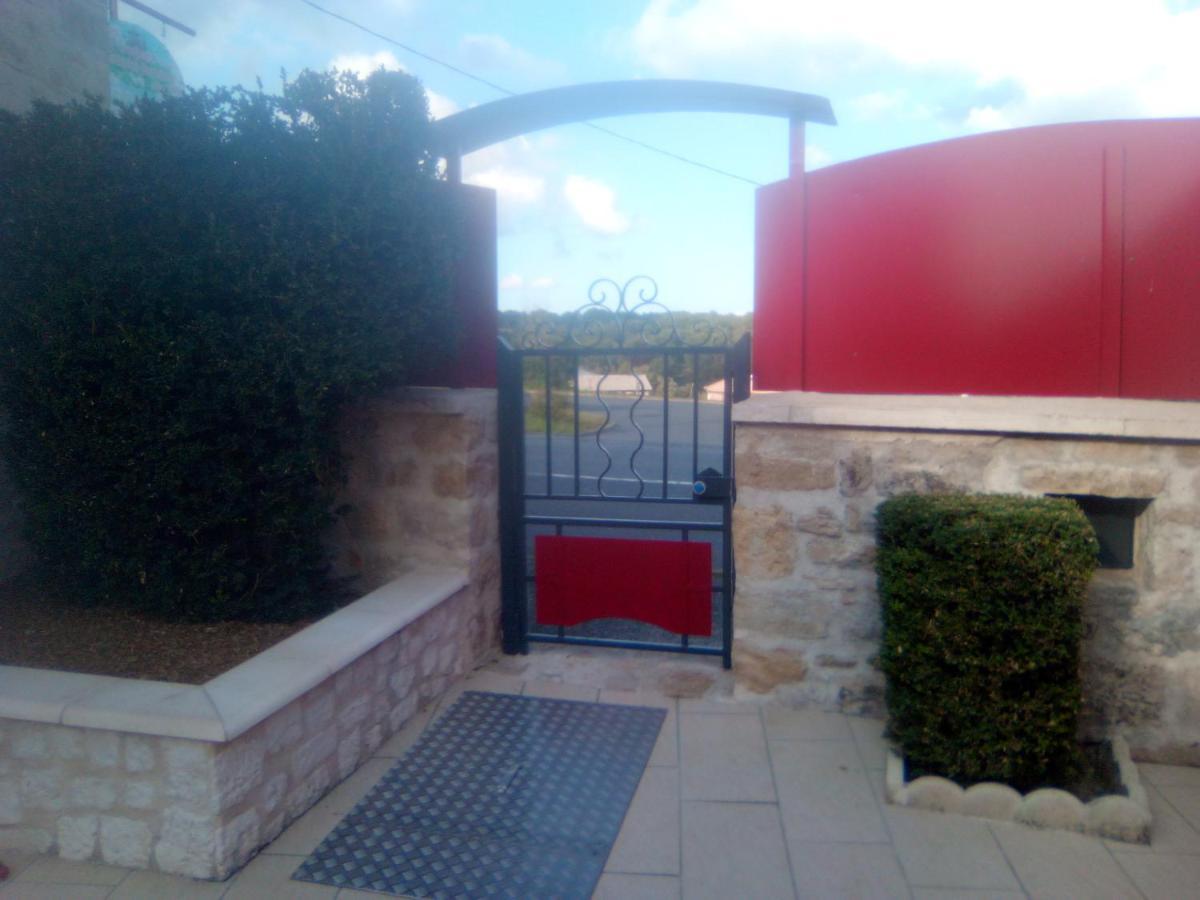 Gite Chaleureux Avec Jacuzzi Villa Saint-Rabier Exterior foto